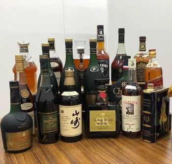 ウィスキー・ブランデー買取福岡｜山崎・響・白州を高価買取中 - 出張